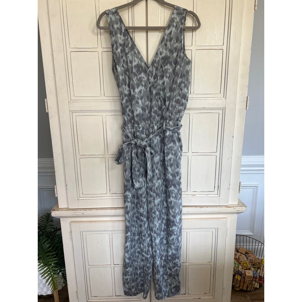 Cloth & Stone size medium tencel jumpsuit